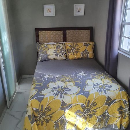 Devachan Apartments Bridgetown Oda fotoğraf
